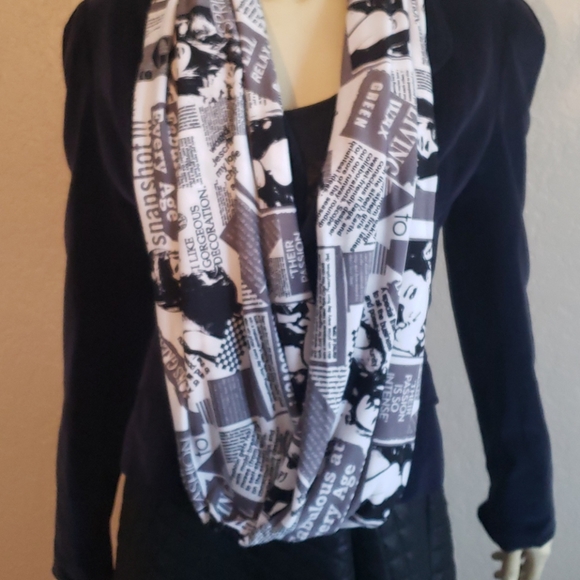 Newspaper design stretch infinity scarf - Picture 2 of 3